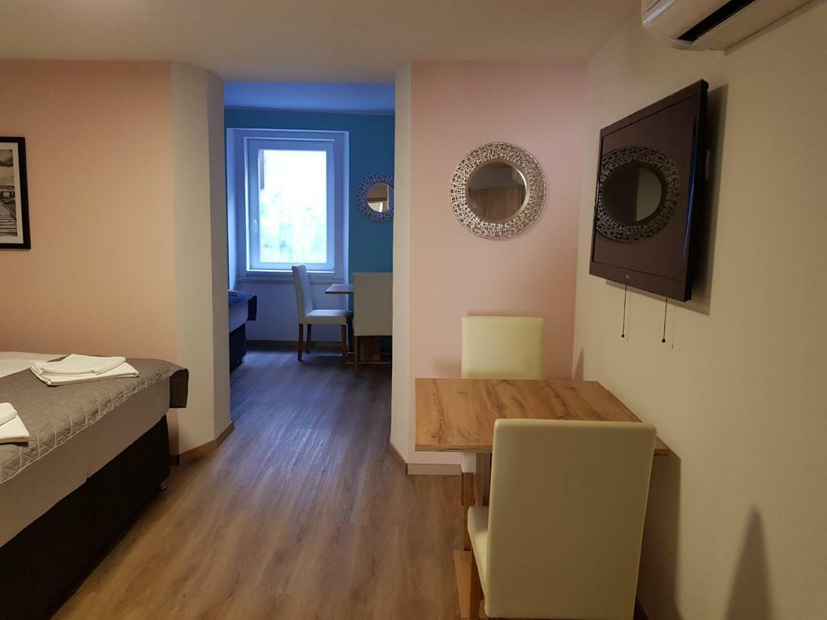 Piraneska Penzión pre hostí Piran