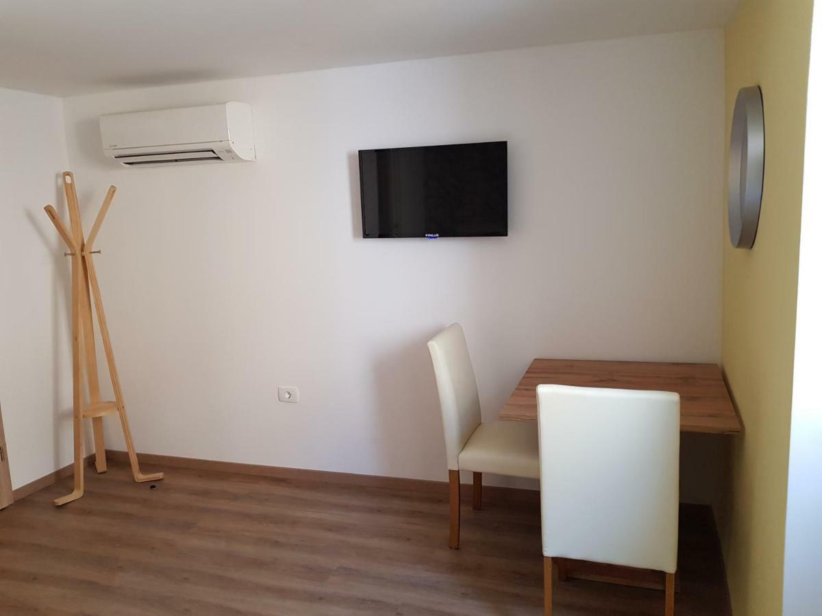 Piraneska Penzión pre hostí 2*